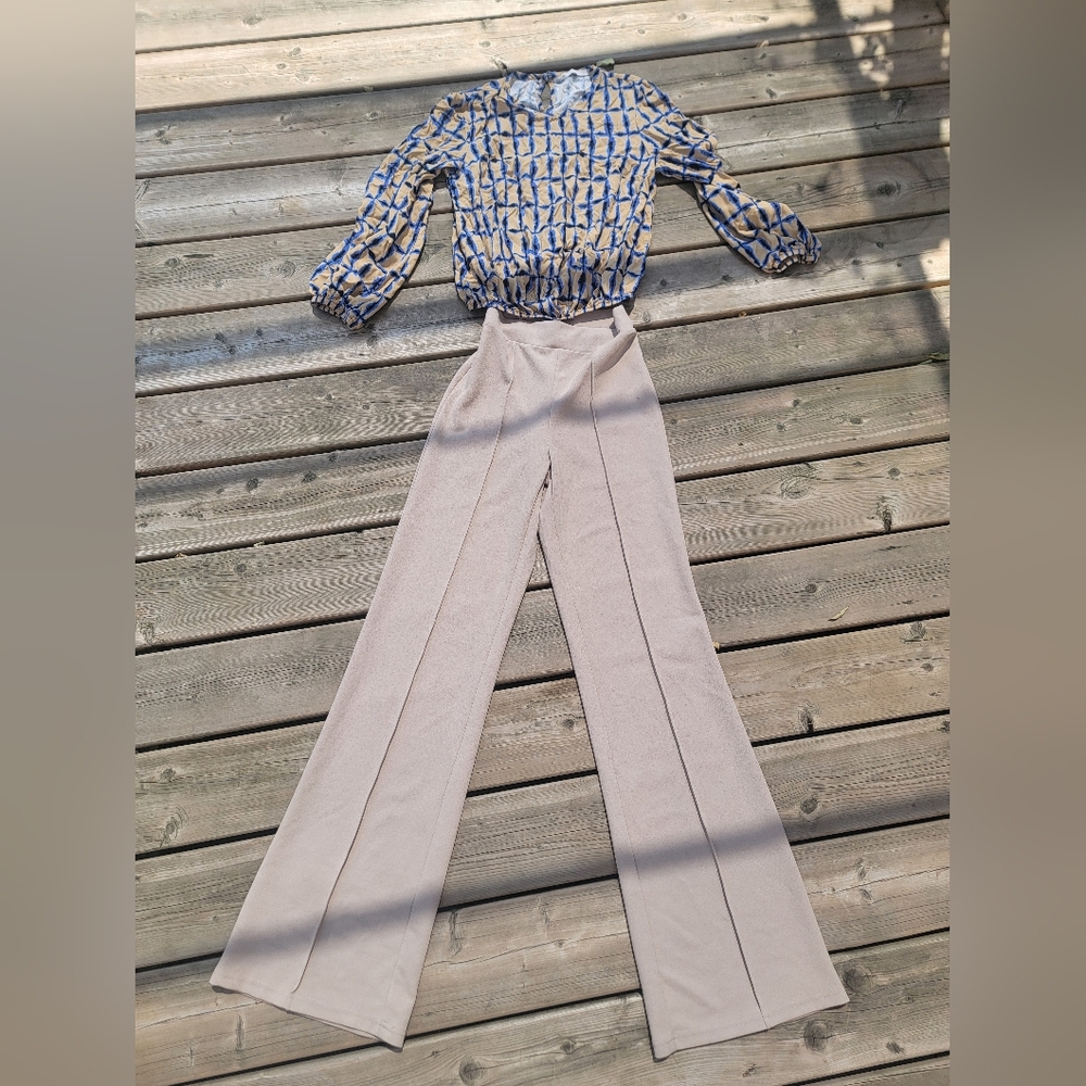 Forever 21 XS Flare Pants + P.S. Fashion Tie-Dye Blouse 36 | Outfit Set